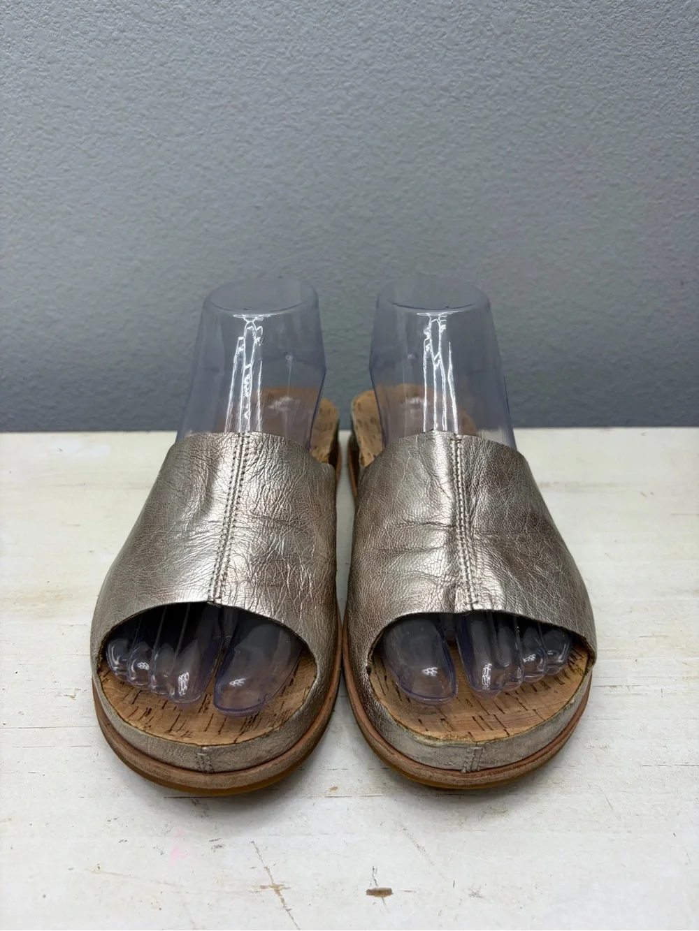 Kork-Ease Gold Mettalic Tutsi Slide Sandals Size 8